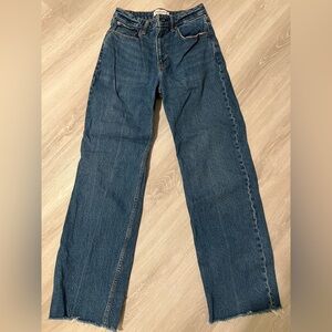 Abercrombie The 90s Relaxed Jean High Rise